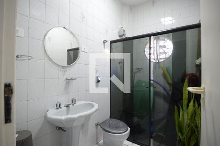 Casa à venda com 302m², 4 quartos e 3 vagasBanheiro do Salão