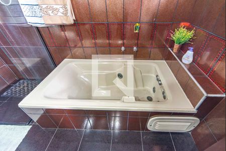 Casa à venda com 217m², 4 quartos e 2 vagas Casa à venda com 217m², 4 quartos e 2 vagasBanheiro do Quarto 3