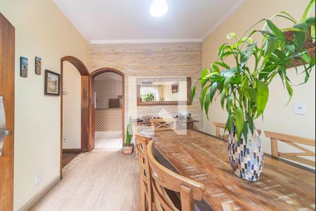 Casa à venda com 217m², 4 quartos e 2 vagas Casa à venda com 217m², 4 quartos e 2 vagasCopa