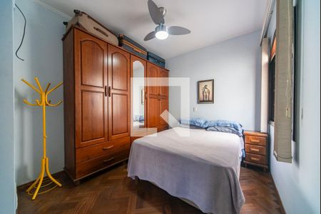 Casa à venda com 217m², 4 quartos e 2 vagas Casa à venda com 217m², 4 quartos e 2 vagasQuarto 1