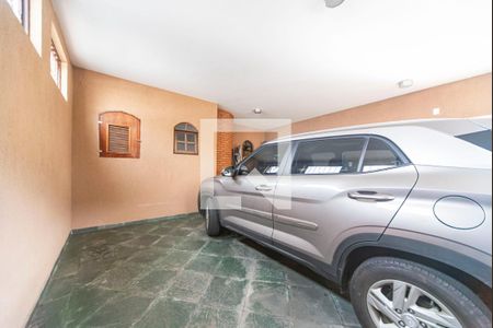 Casa à venda com 217m², 4 quartos e 2 vagas Casa à venda com 217m², 4 quartos e 2 vagasGaragem