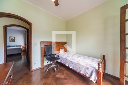 Casa à venda com 217m², 4 quartos e 2 vagas Casa à venda com 217m², 4 quartos e 2 vagasQuarto 2