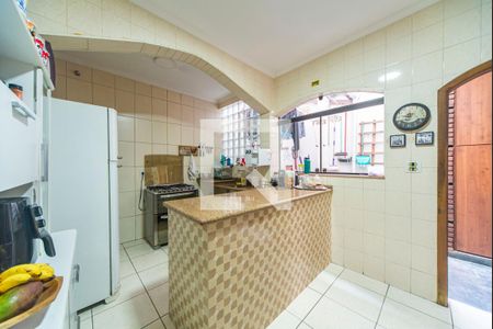 Casa à venda com 217m², 4 quartos e 2 vagas Casa à venda com 217m², 4 quartos e 2 vagasCozinha