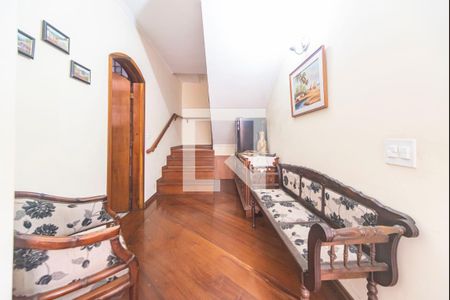 Hall da Escada de casa à venda com 3 quartos, 217m² em Silveira, Santo André