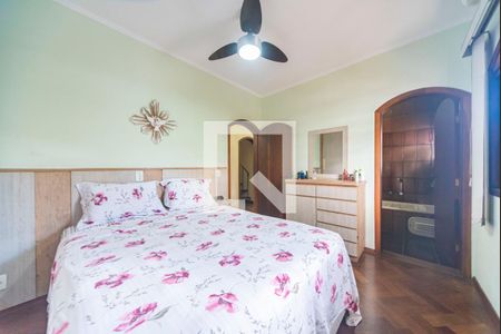 Casa à venda com 217m², 4 quartos e 2 vagas Casa à venda com 217m², 4 quartos e 2 vagasQuarto 3