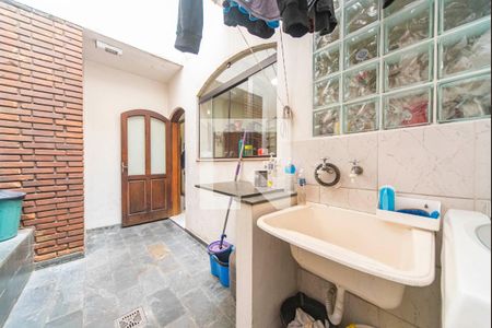 Casa à venda com 217m², 4 quartos e 2 vagas Casa à venda com 217m², 4 quartos e 2 vagasÁrea de Serviço