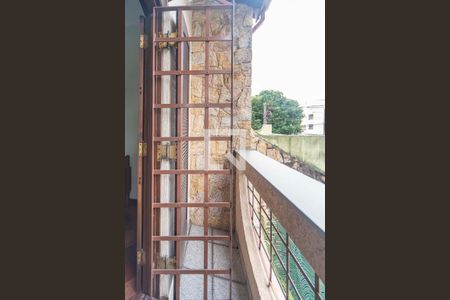 Casa à venda com 217m², 4 quartos e 2 vagas Casa à venda com 217m², 4 quartos e 2 vagasVaranda do Quarto 2