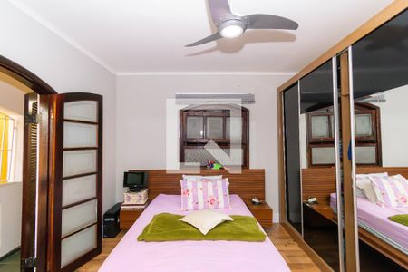 Casa à venda com 200m², 5 quartos e 4 vagasCasa 2 - Quarto 2