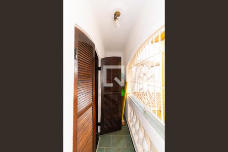 Casa à venda com 200m², 5 quartos e 4 vagasCasa 2 - Varanda do Quarto 2