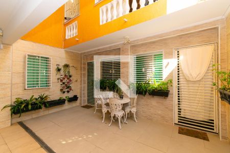 Casa à venda com 200m², 5 quartos e 4 vagasCasa 2 - Entrada