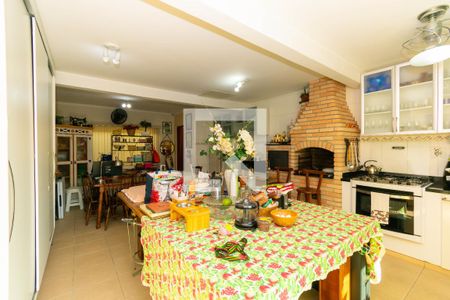 Casa à venda com 200m², 5 quartos e 4 vagasÁrea gourmet