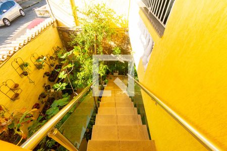 Casa à venda com 200m², 5 quartos e 4 vagasEscada