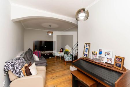 Casa à venda com 200m², 5 quartos e 4 vagasCasa 2 - Sala