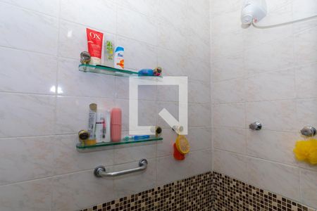 Casa à venda com 200m², 5 quartos e 4 vagasBanheiro da Suíte