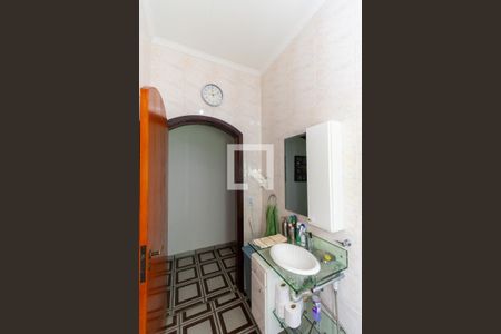 Casa à venda com 200m², 5 quartos e 4 vagasBanheiro 2