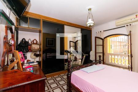 Casa à venda com 200m², 5 quartos e 4 vagasSuíte