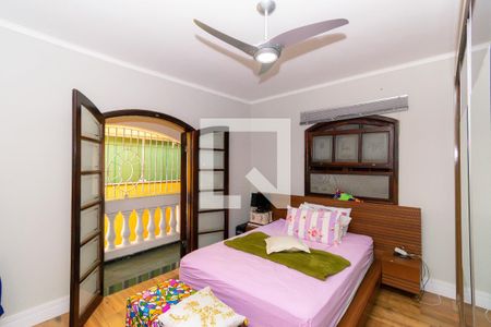 Casa à venda com 200m², 5 quartos e 4 vagasCasa 2 - Quarto 2