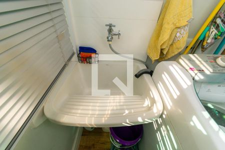 Casa à venda com 200m², 5 quartos e 4 vagasCasa 2 - Área de Serviço