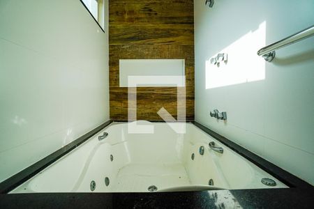 Banheiro da Suíte de casa de condomínio à venda com 3 quartos, 135m² em Várzea das Moças, Niterói