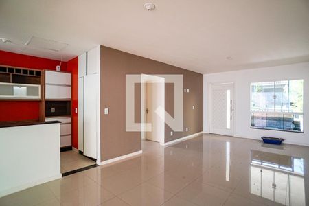 Sala de casa de condomínio para alugar com 3 quartos, 135m² em Várzea das Moças, Niterói