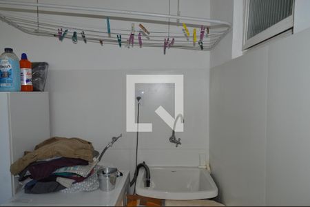 Apartamento para alugar com 132m², 3 quartos e 1 vagaÁrea de Serviço