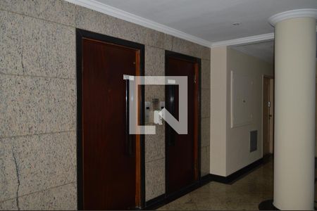 Apartamento para alugar com 132m², 3 quartos e 1 vagaElevadores