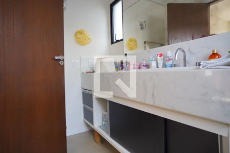 Banheiro Quarto de casa para alugar com 4 quartos, 200m² em Rio Tavares Central, Florianópolis