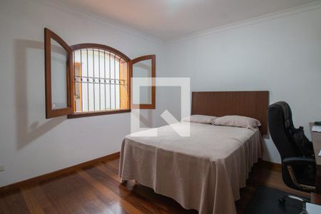 Casa à venda com 280m², 4 quartos e 2 vagasQuarto 2