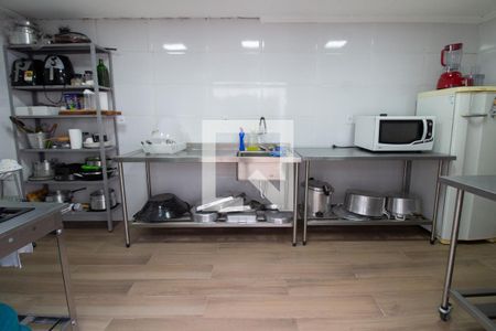 Casa à venda com 280m², 4 quartos e 2 vagasQuarto de serviço 