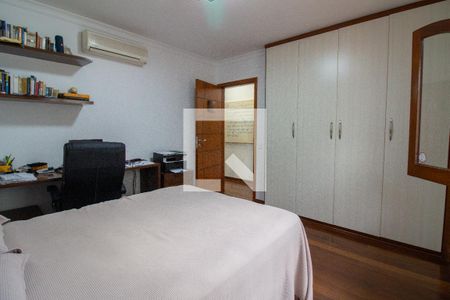 Casa à venda com 280m², 4 quartos e 2 vagasQuarto 2