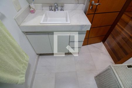 Casa à venda com 280m², 4 quartos e 2 vagasBanheiro 1