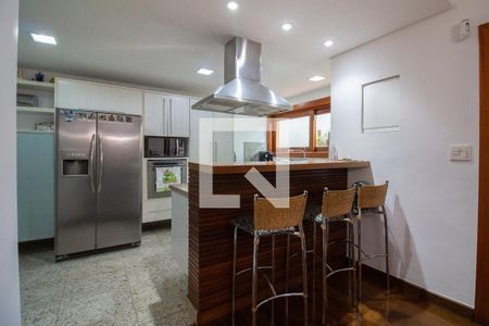 Casa à venda com 280m², 4 quartos e 2 vagasCozinha 