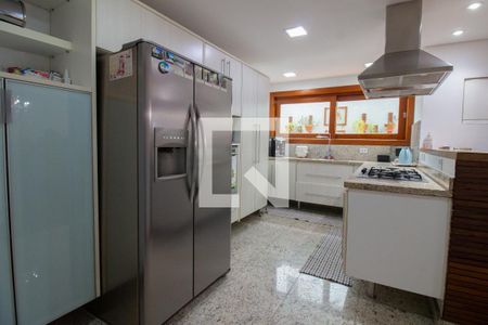 Casa à venda com 280m², 4 quartos e 2 vagasCozinha 