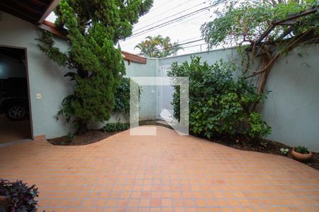 Casa à venda com 280m², 4 quartos e 2 vagasÁrea externa 