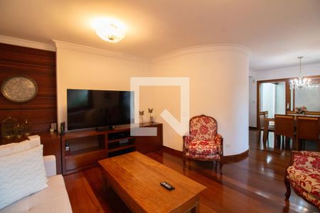 Sala de casa à venda com 4 quartos, 280m² em Jardim das Vertentes, São Paulo