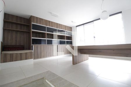 Casa para alugar com 280m², 3 quartos e 2 vagasEscritório