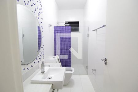 Casa para alugar com 280m², 3 quartos e 2 vagasBanheiro Social