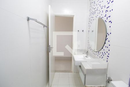Casa para alugar com 280m², 3 quartos e 2 vagasBanheiro Social