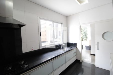Casa para alugar com 280m², 3 quartos e 2 vagasCozinha