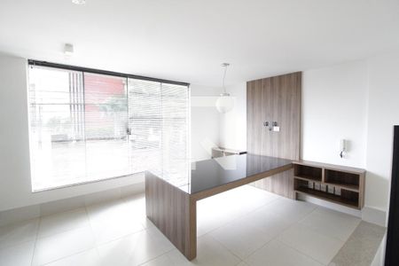Casa para alugar com 280m², 3 quartos e 2 vagasEscritório