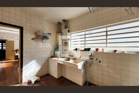 Casa à venda com 280m², 4 quartos e 1 vagaÁrea de Serviço