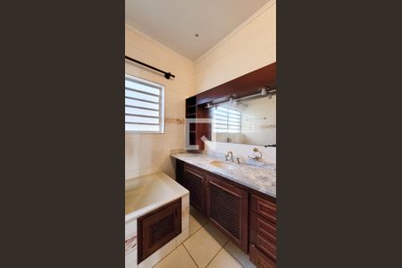 Casa à venda com 280m², 4 quartos e 1 vagaBanheiro da Suíte master