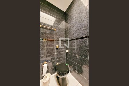 Casa à venda com 280m², 4 quartos e 1 vagaBanheiro da Suíte 2 / Banheiro