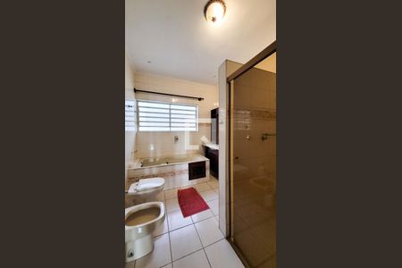 Casa à venda com 280m², 4 quartos e 1 vagaBanheiro da Suíte master