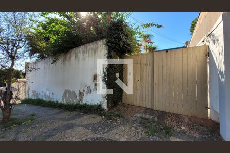 Casa à venda com 280m², 4 quartos e 1 vagaFachada