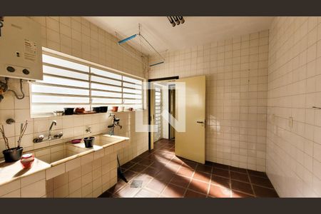 Casa à venda com 280m², 4 quartos e 1 vagaÁrea de Serviço