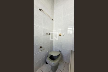 Casa à venda com 280m², 4 quartos e 1 vagaBanheiro da Suíte 1