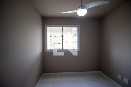 Apartamento para alugar com 69m², 2 quartos e 1 vagaQuarto