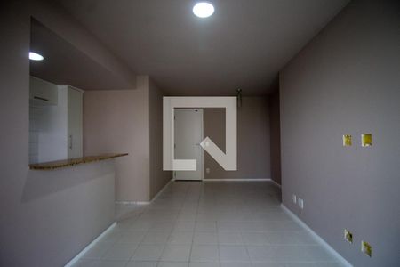 Sala de apartamento para alugar com 2 quartos, 69m² em Recreio dos Bandeirantes, Rio de Janeiro
