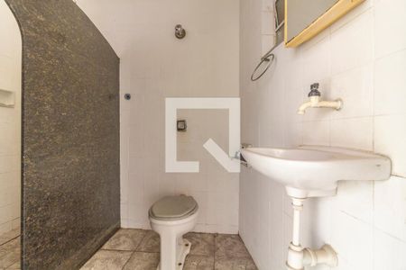 Casa à venda com 292m², 3 quartos e 2 vagasBanheiro 2